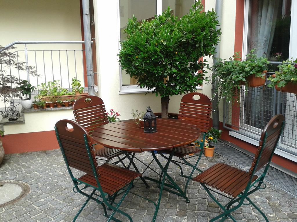 Garni-Hotel Zum Alten Ratskeller Vetschau Exterior photo